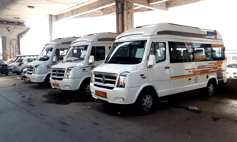How to Choose Right Tempo Traveller Size
